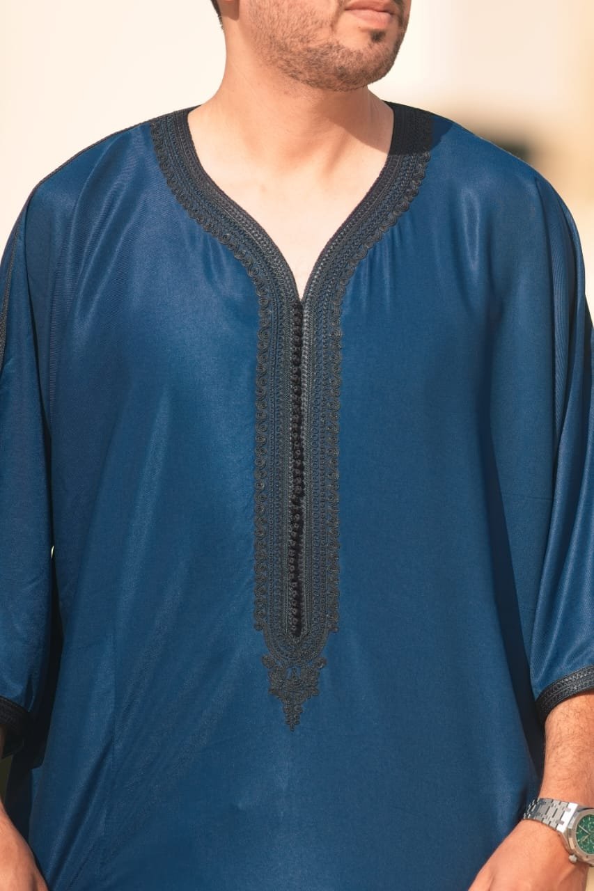 Royal Blue Embroidered Men’s Thobe - Image 2